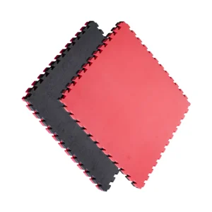 จิ๊กซอว์ปูพื้น แผ่นรองออกกําลังกาย ใช้ปูพื้นประเภท EVA FOAM ขนาด 1X1M หนา 2.5 Cm. สีแดง-ดำ